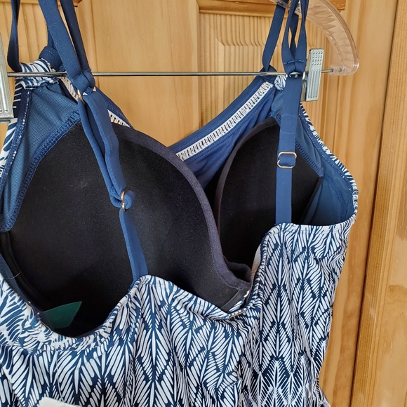 Sunsets Taylor Tankini Foxtail Blue Geometric 32G 34F 36E - Picture 5 of 8